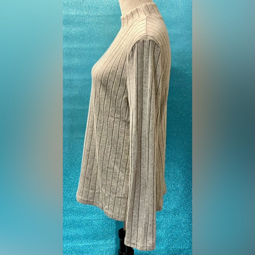2/$15 FREE SHIPPING NWOT—“Greige” mockneck sweater. Sz XL bust 40 & below - Picture 4 of 6
